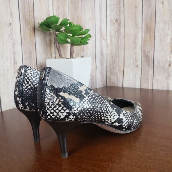New Coach Lacey Pointy Toe Pump Heel - Picture 3 of 6